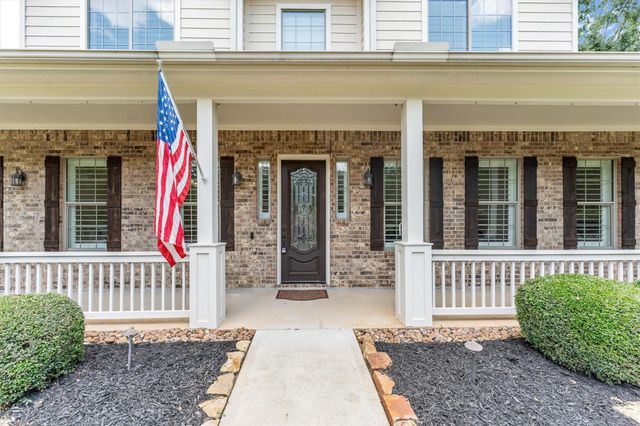 104 Clear Springs Drive, Conroe, TX 77356