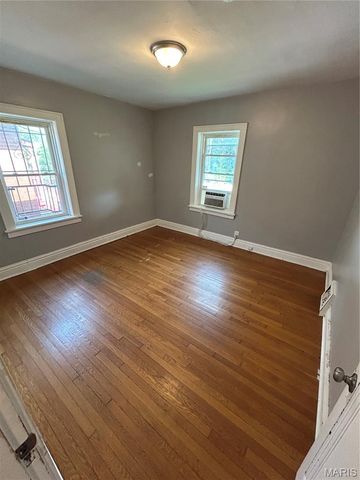 4819 Bessie Avenue, St Louis, MO 63115