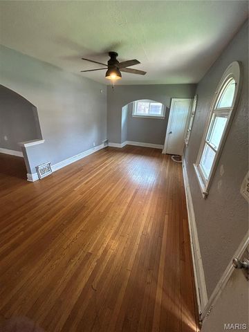 4819 Bessie Avenue, St Louis, MO 63115