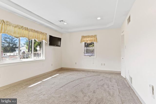 127 OAK PARK CIR, Harrisburg, PA 17109
