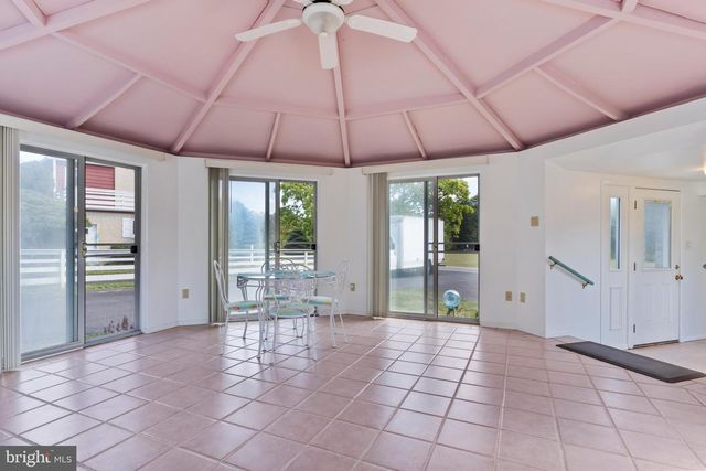 127 OAK PARK CIR, Harrisburg, PA 17109