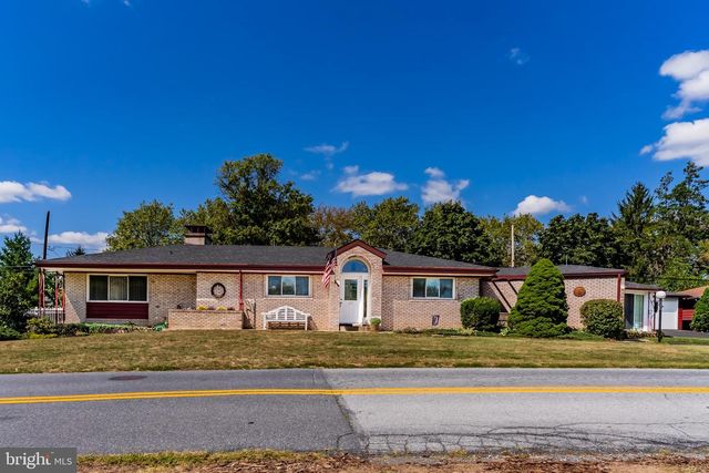 127 OAK PARK CIR, Harrisburg, PA 17109
