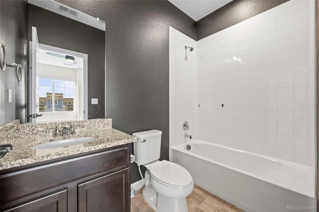 7133 S Waterloo Way, Aurora, CO 80016