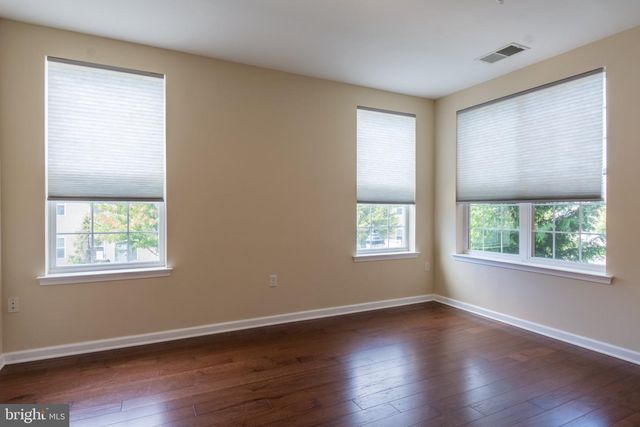 1128 HALIFAX PL, Trenton, NJ 08619