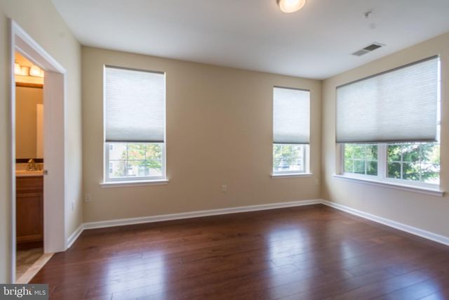 1128 HALIFAX PL, Trenton, NJ 08619