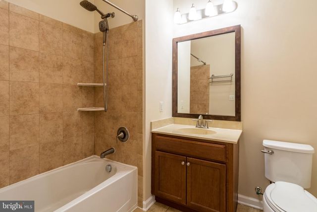 1128 HALIFAX PL, Trenton, NJ 08619