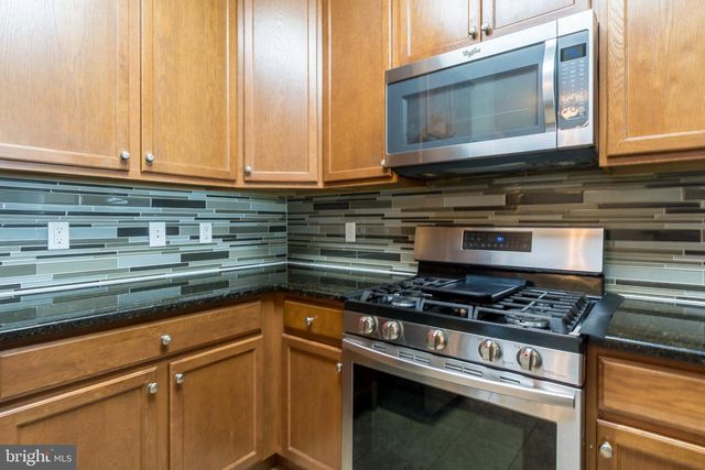 1128 HALIFAX PL, Trenton, NJ 08619