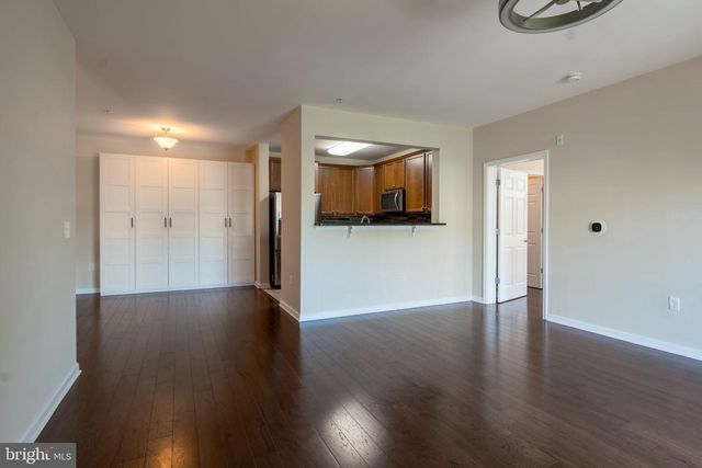 1128 HALIFAX PL, Trenton, NJ 08619