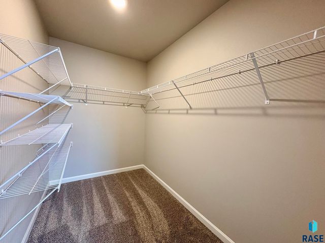 6205 W Valentine St Street, Sioux Falls, SD 57107