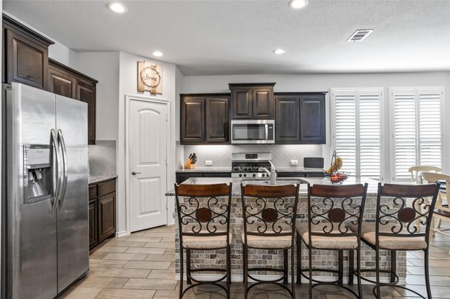 10121 Burtrum Drive, Fort Worth, TX 76177