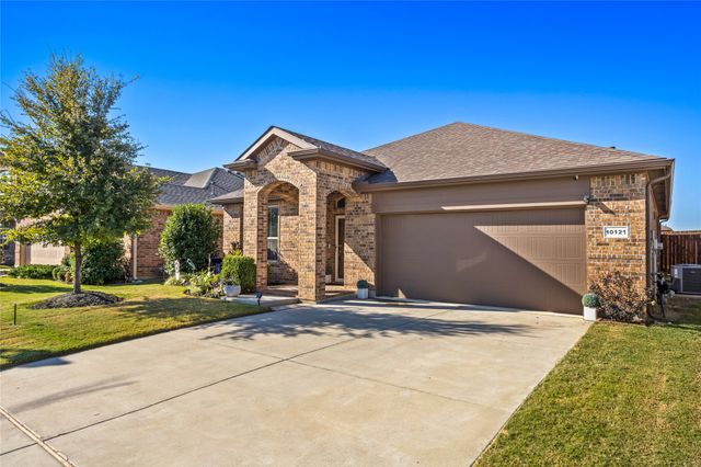 10121 Burtrum Drive, Fort Worth, TX 76177