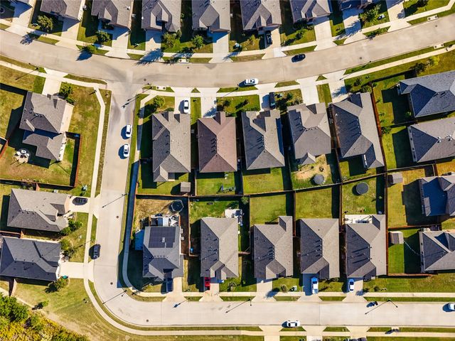 10121 Burtrum Drive, Fort Worth, TX 76177