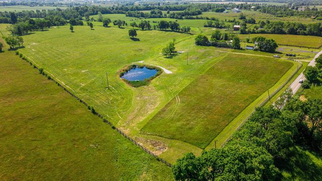 2083 Clintonville Road, Paris, KY 40361