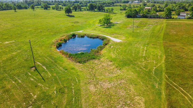 2083 Clintonville Road, Paris, KY 40361