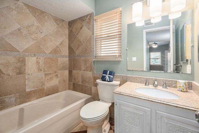 658 Warsaw Street, Bayou Vista, TX 77563