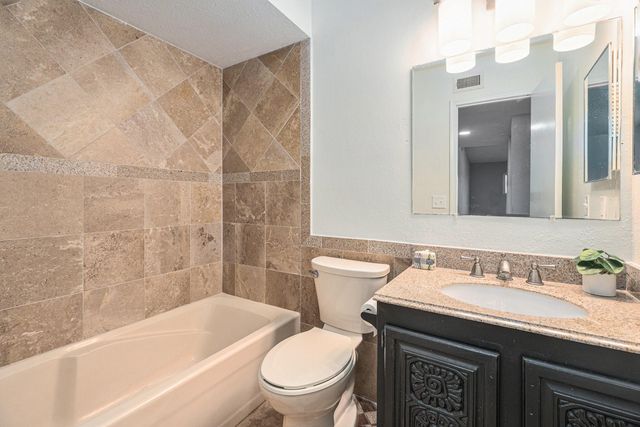 658 Warsaw Street, Bayou Vista, TX 77563