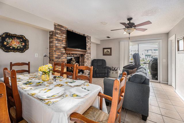 658 Warsaw Street, Bayou Vista, TX 77563