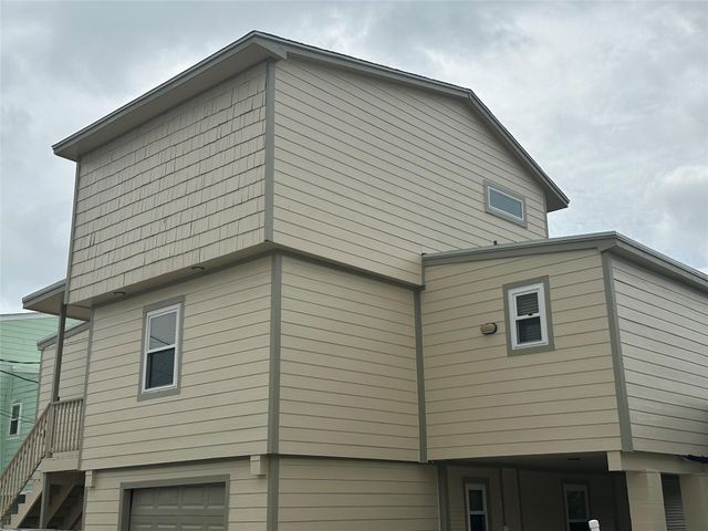 658 Warsaw Street, Bayou Vista, TX 77563