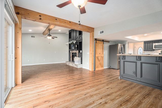 658 Warsaw Street, Bayou Vista, TX 77563