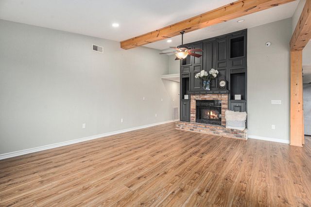 658 Warsaw Street, Bayou Vista, TX 77563