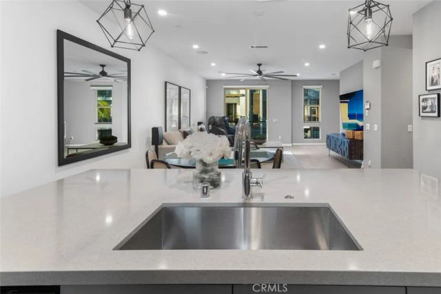 203 Placemark, Irvine, CA 92614