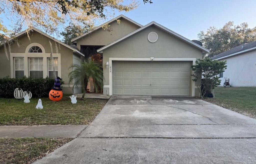 439 HAMMERSTONE AVENUE, Haines City, FL 33844
