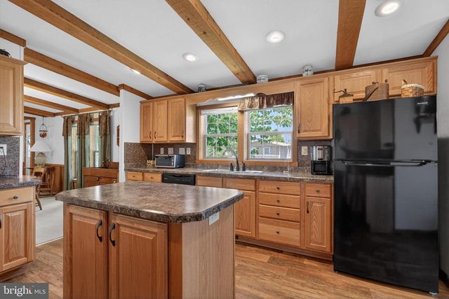 186 GOLDCREST CIR, Gettysburg, PA 17325