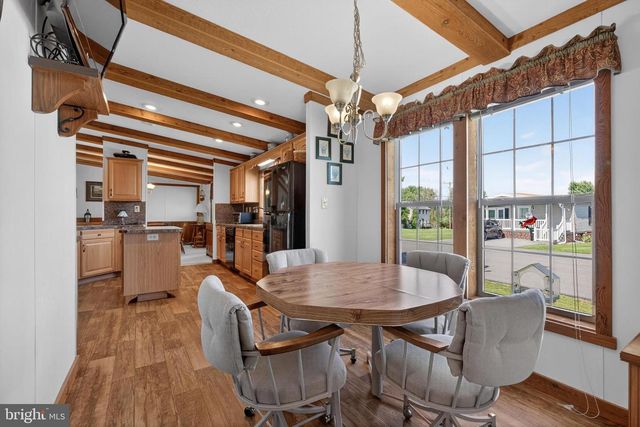 186 GOLDCREST CIR, Gettysburg, PA 17325