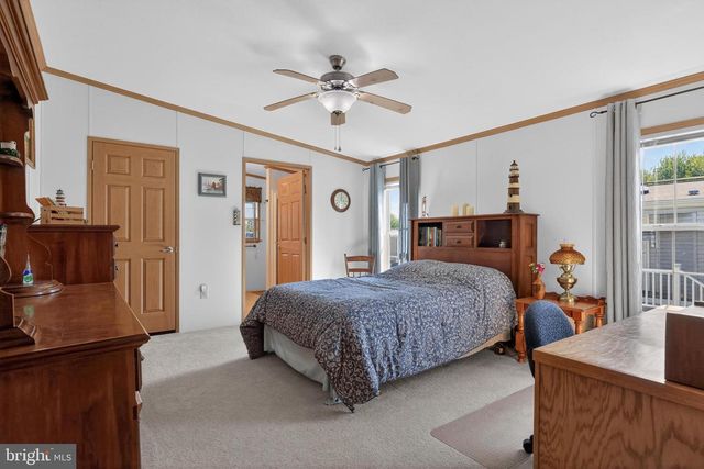 186 GOLDCREST CIR, Gettysburg, PA 17325