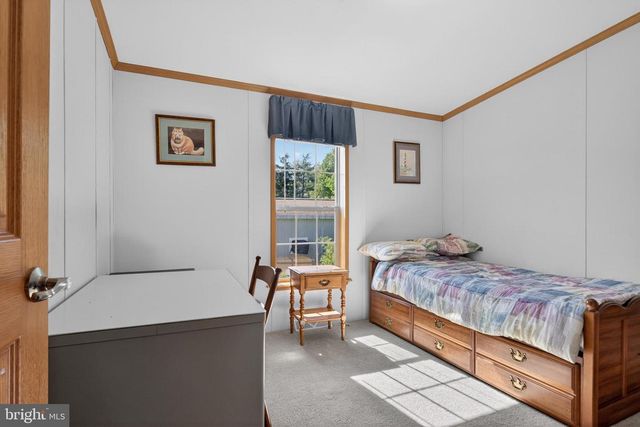 186 GOLDCREST CIR, Gettysburg, PA 17325