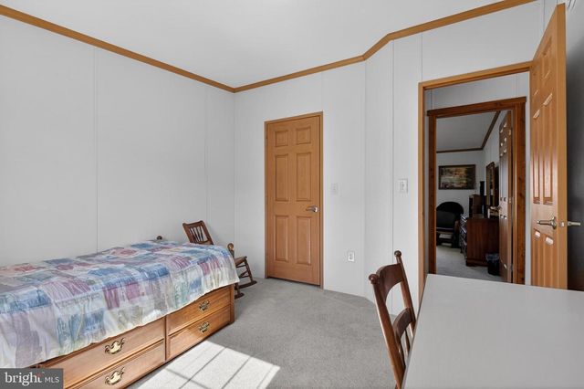 186 GOLDCREST CIR, Gettysburg, PA 17325