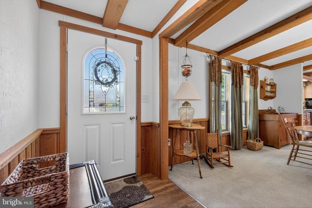 186 GOLDCREST CIR, Gettysburg, PA 17325