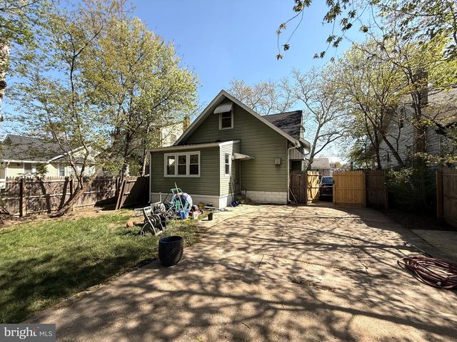 1731 W RIVER DR, Pennsauken, NJ 08110