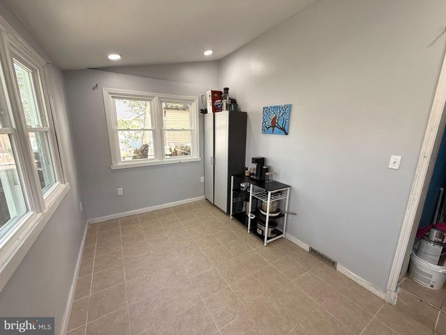 1731 W RIVER DR, Pennsauken, NJ 08110