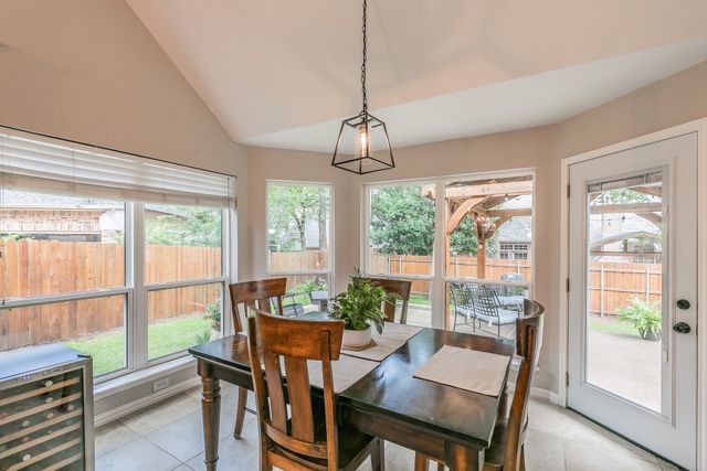 3903 Abbermare Court, Arlington, TX 76001