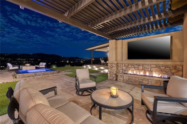 99 Rezzonico Drive, Henderson, NV 89011