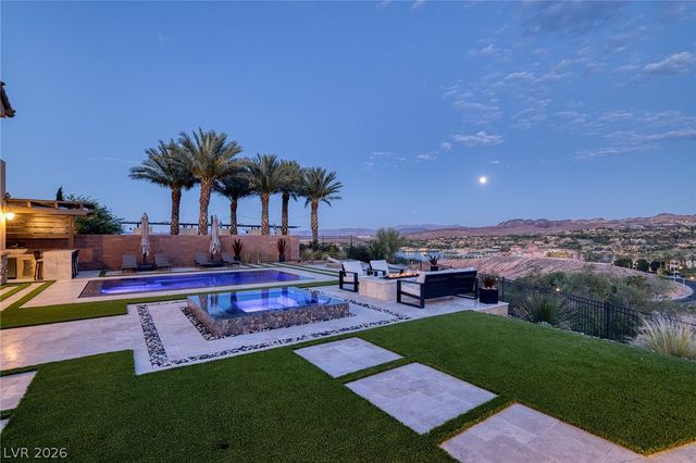 99 Rezzonico Drive, Henderson, NV 89011