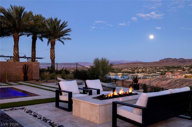 99 Rezzonico Drive, Henderson, NV 89011