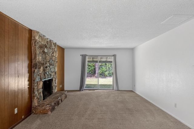 6837 Havenhurst Dr, Sacramento, CA 95831