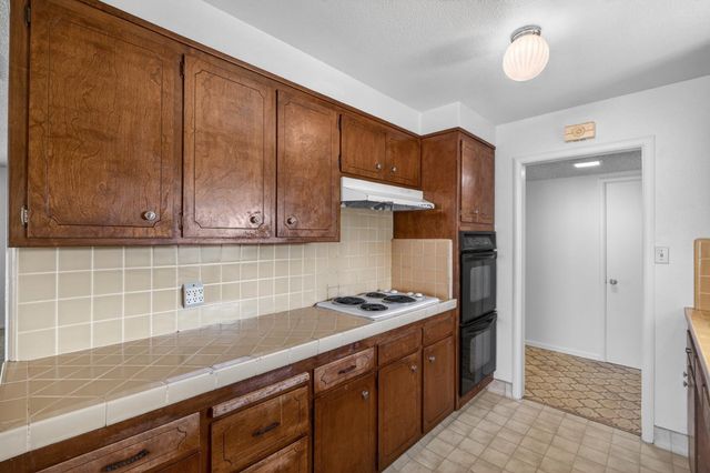 6837 Havenhurst Dr, Sacramento, CA 95831