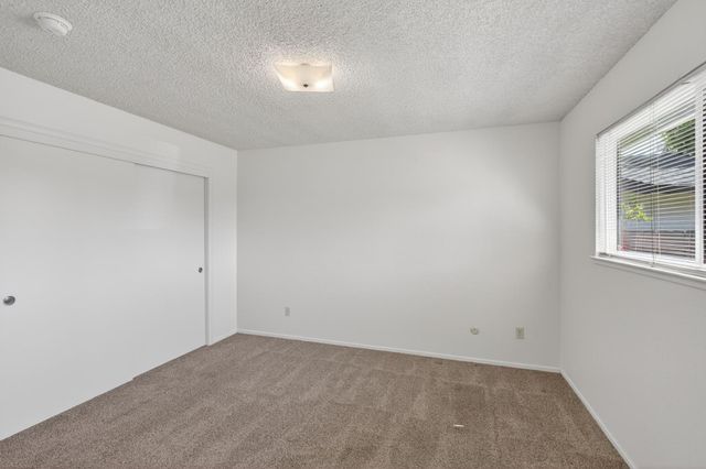 6837 Havenhurst Dr, Sacramento, CA 95831