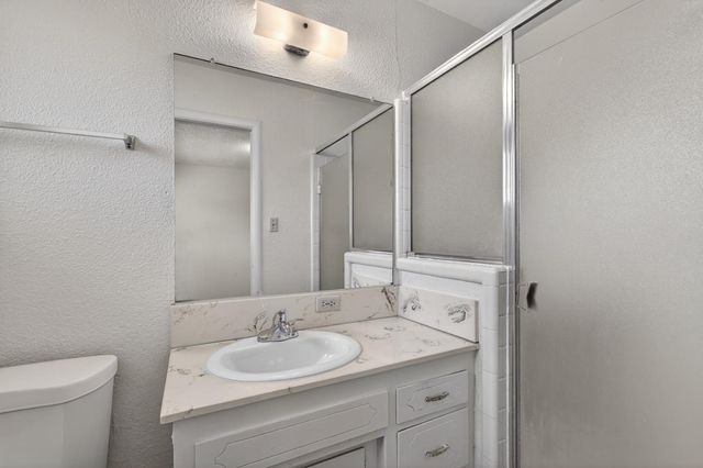 6837 Havenhurst Dr, Sacramento, CA 95831