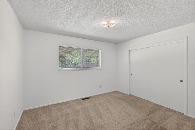 6837 Havenhurst Dr, Sacramento, CA 95831