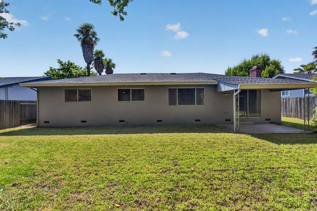 6837 Havenhurst Dr, Sacramento, CA 95831