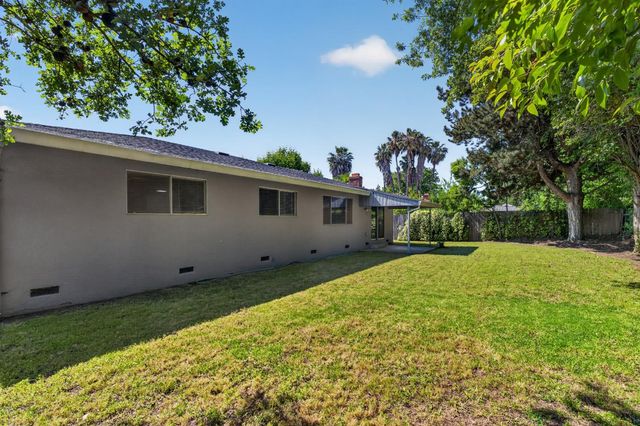 6837 Havenhurst Dr, Sacramento, CA 95831