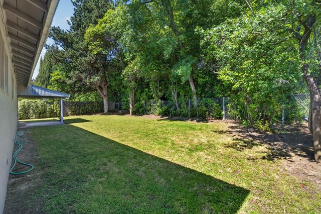 6837 Havenhurst Dr, Sacramento, CA 95831