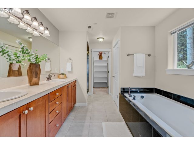 16460 Sw GOLDVIEW Way, Beaverton, OR 97007