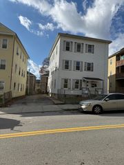 218 Vernon St 2, Worcester, MA 01607