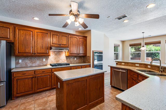 5105 Pyrite Place NW, Albuquerque, NM 87114
