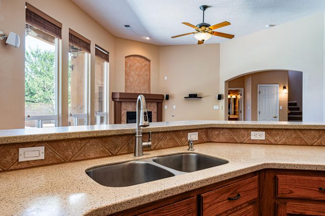 5105 Pyrite Place NW, Albuquerque, NM 87114